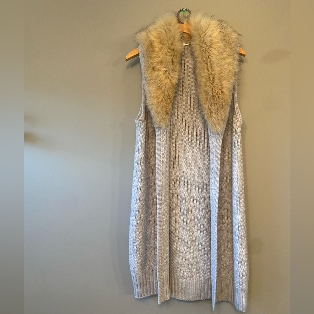 NEW GAP WOOL LONG SWEATER WITH FAUX FUR MEDIUM